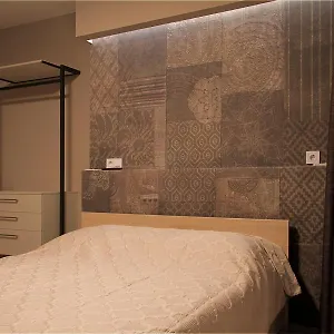 solo-apartment-ahmatovoy.hotels-of-kiev.com/