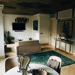 ab-residences-cihangir-luxury-antique-apartment.istanbul-turkeyhotels.com/
